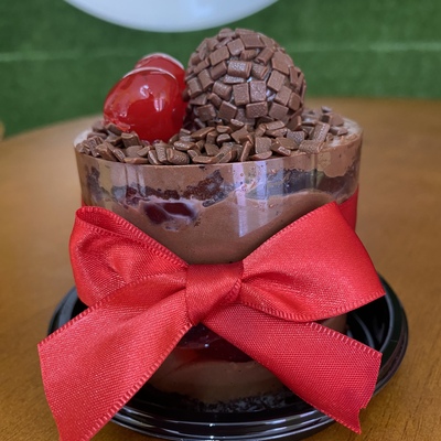 Mini bolo o doce da cereja 