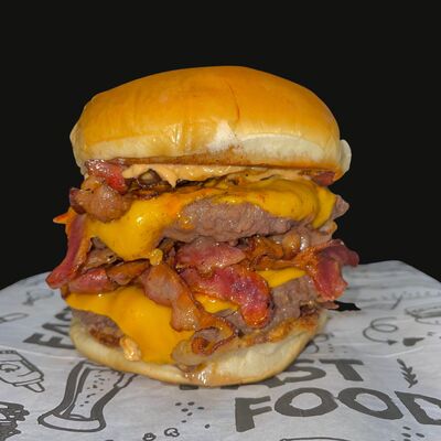 Búrguer Bacon *acompanha 60g de Fritas