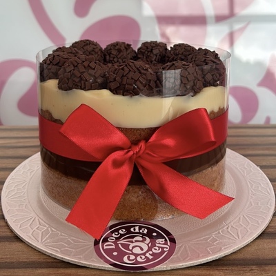 Bolo aniversario 10 fatias (forma15cm) 