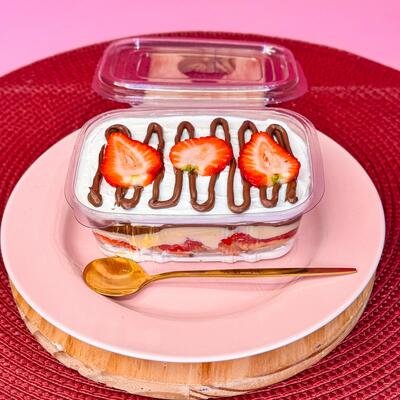 Pavê Ninho com Morango e Nutella