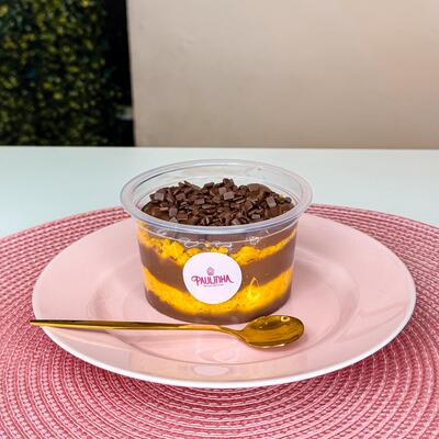Bolo no Pote de Cenoura com Chocolate