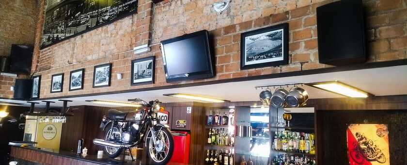 Bom Retro Pizzeria 