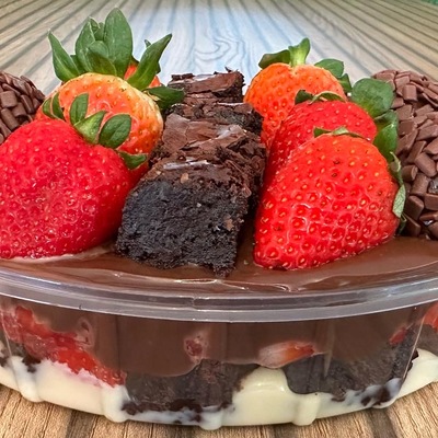 Travessa pequena brownie Morango 