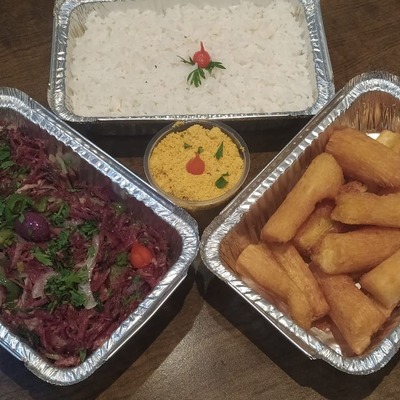 Carne seca desfiada nordestina (serve 2 pessoas)