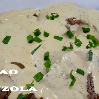 Mignon ao molho gorgonzola (serve 2 pessoas)