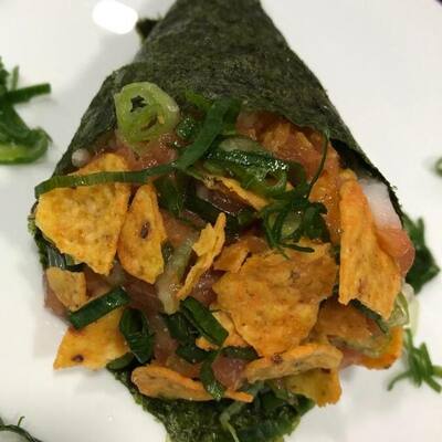 Temaki Salmão com Doritos