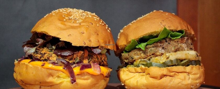 The Best Burger e Açai.