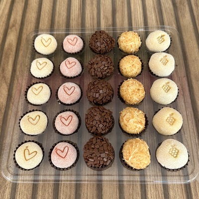 Combo 25 mini brigadeiros