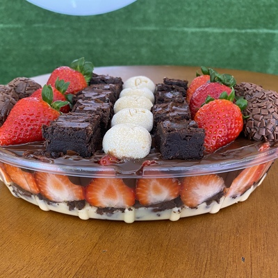 Travessa grande brownie com Morango